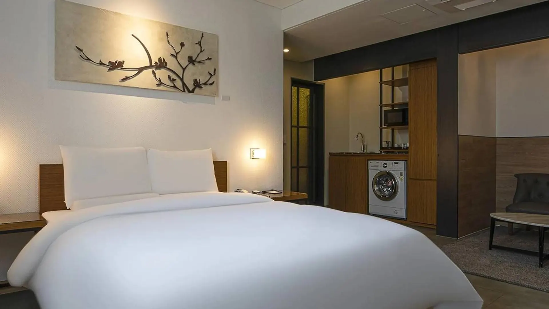 Hotel Circle Yonghyeon インチョン広域市 0*,